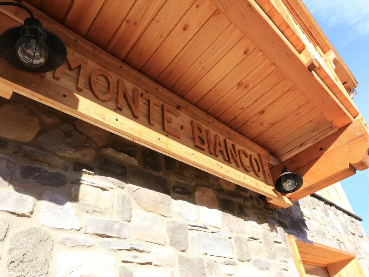 Chalet Monte Bianco Тин Екстериор снимка